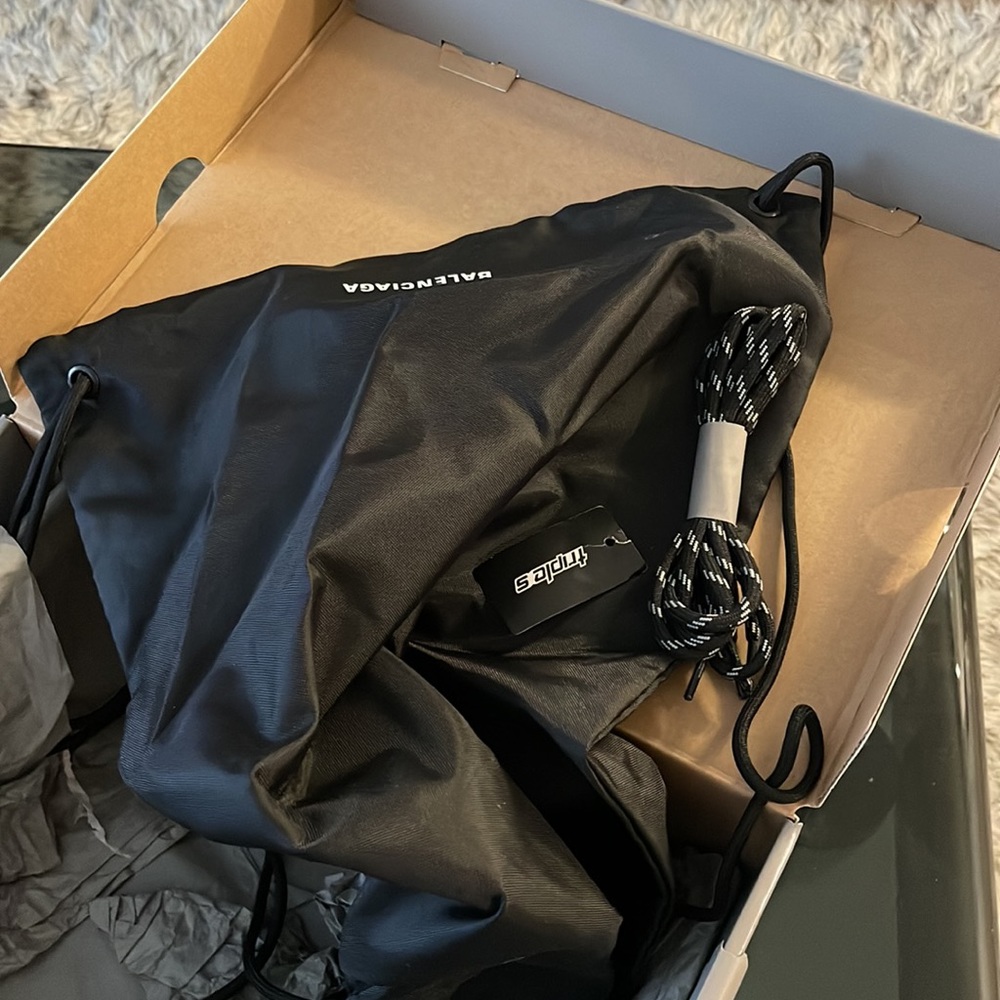 Balenciaga triple s - Picture 4 of 4